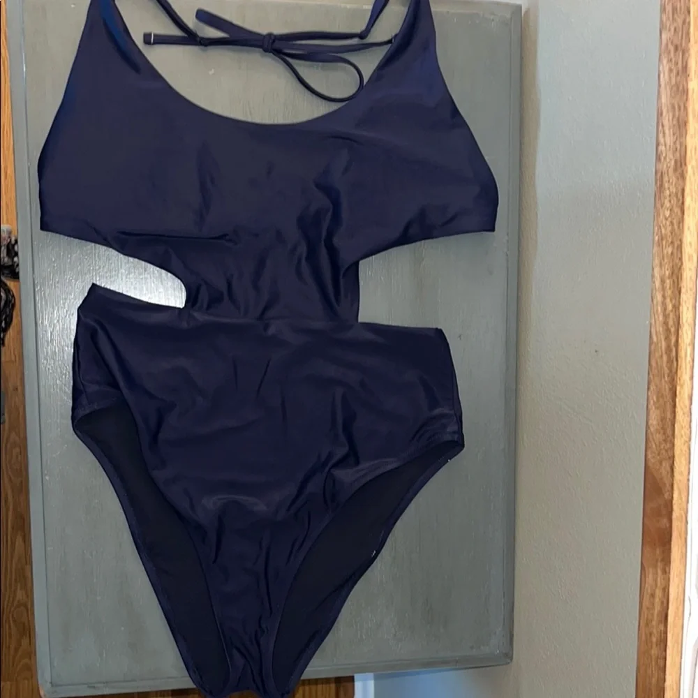 Aerie Swim One Piece Navy Blue Cutout Side Halter Top w Tie Back Closure L EUC - Picture 3 of 16